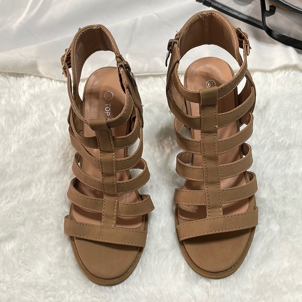 Top Moda beige, chunky heels size 6 1/2